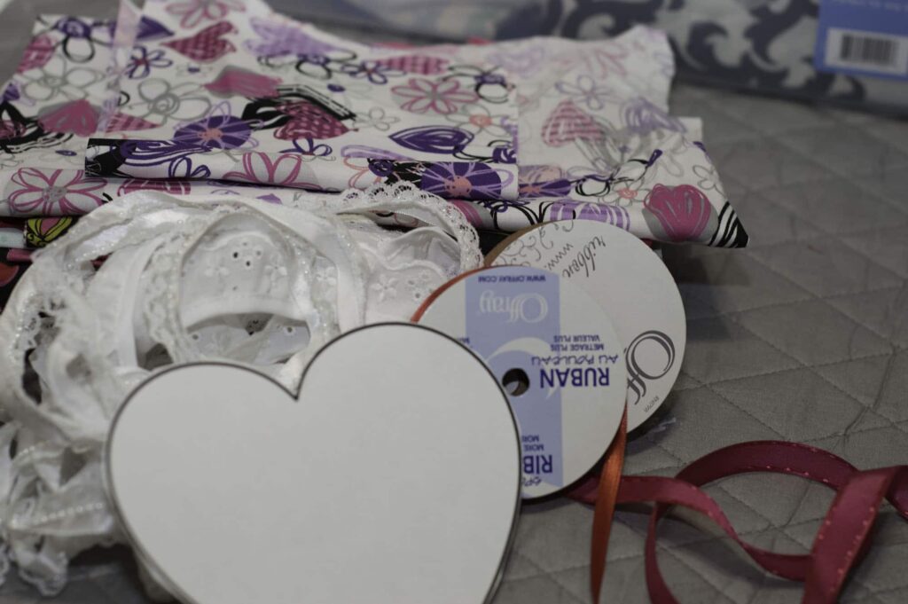 Items to make DIY Heart Sachets, DIY Heart Sachet