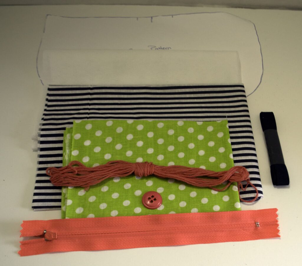What you will need makeup bag DIY Pleated Makeup Bag