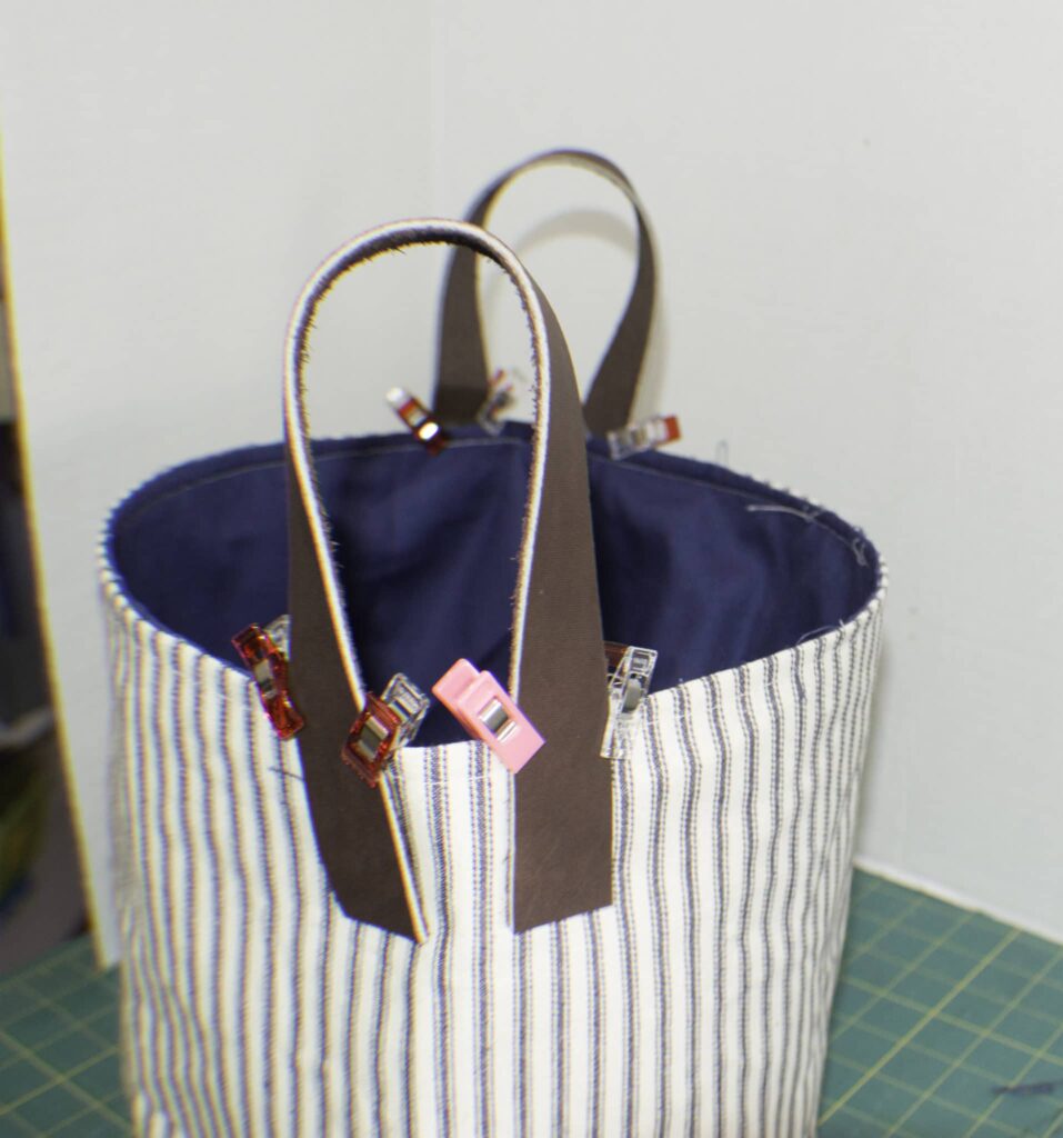 Attach the Leather Handles to the Bag DIY Fabric Storage Bucket