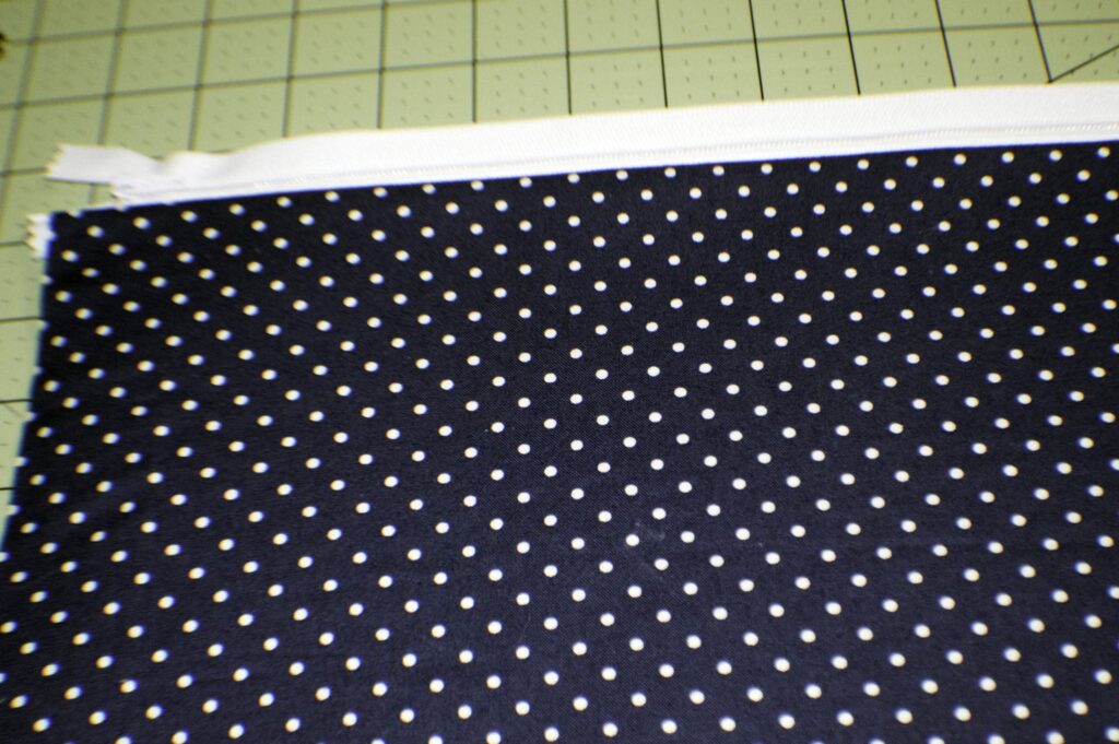 Make a Zipper Sandwich Boxy Zippered Pouch