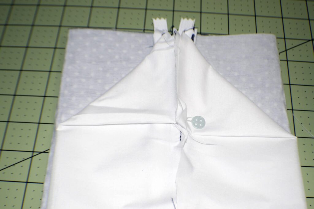 Sew Along the Short Edges Boxy Zippered Pouch