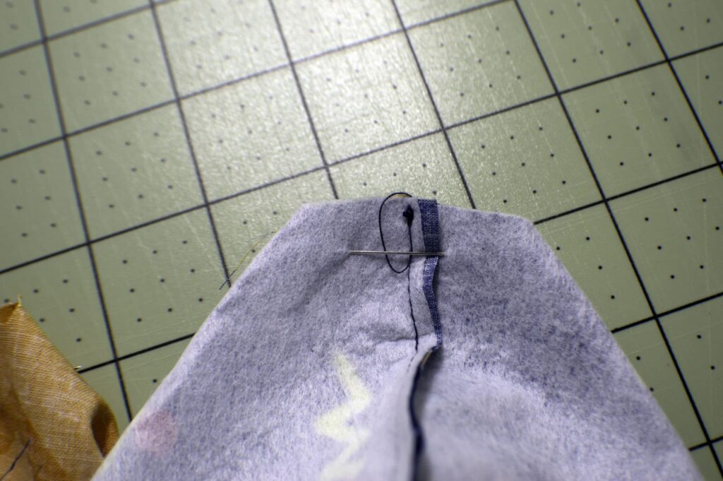 How to make a flat bottomed zippered pouch