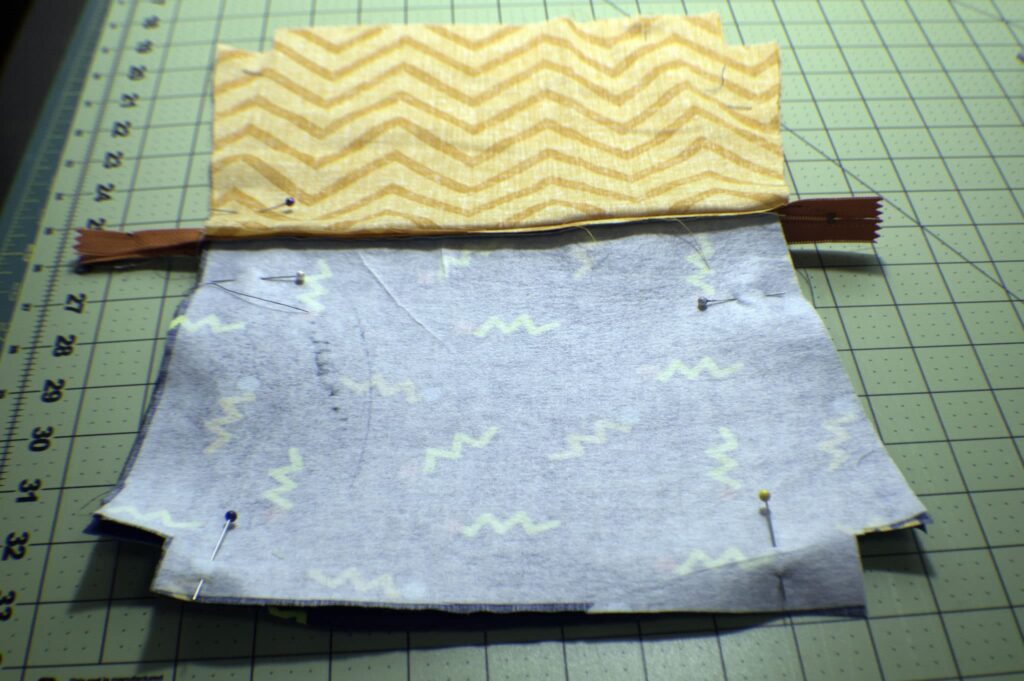 How to make a flat bottomed zippered pouch