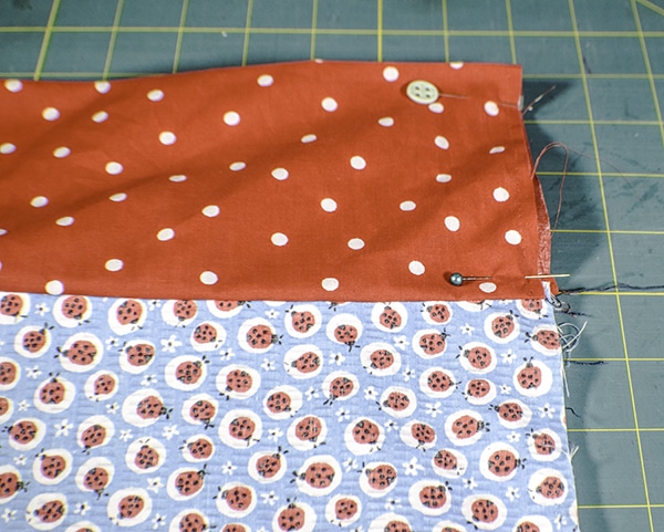 How to make a pillow case in 6 easy steps