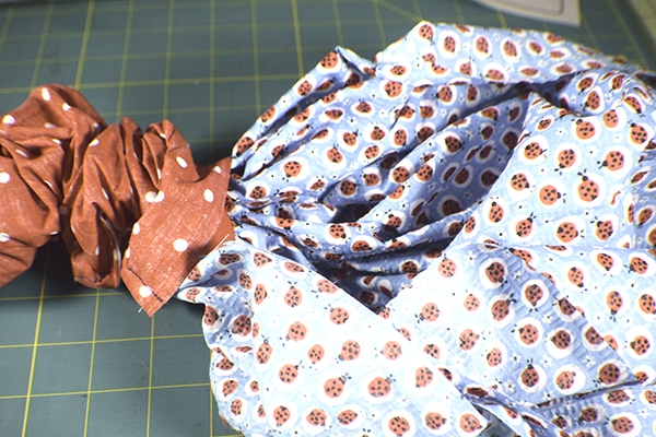 How to make a pillow case in 6 easy steps