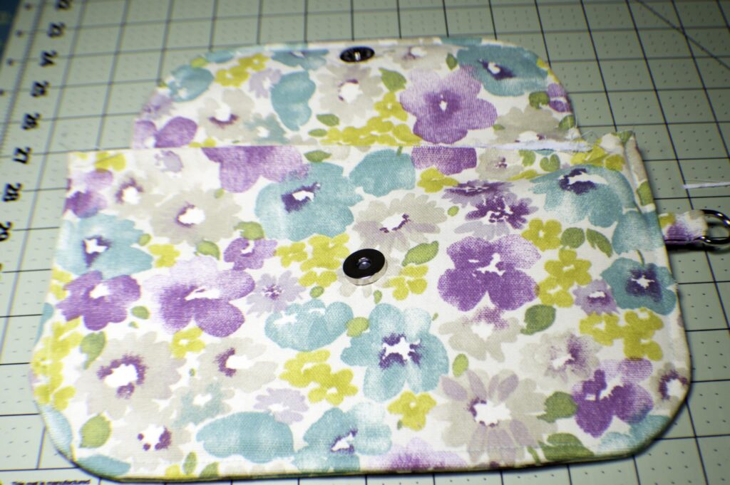 Easy sew DIY clutch wristlet