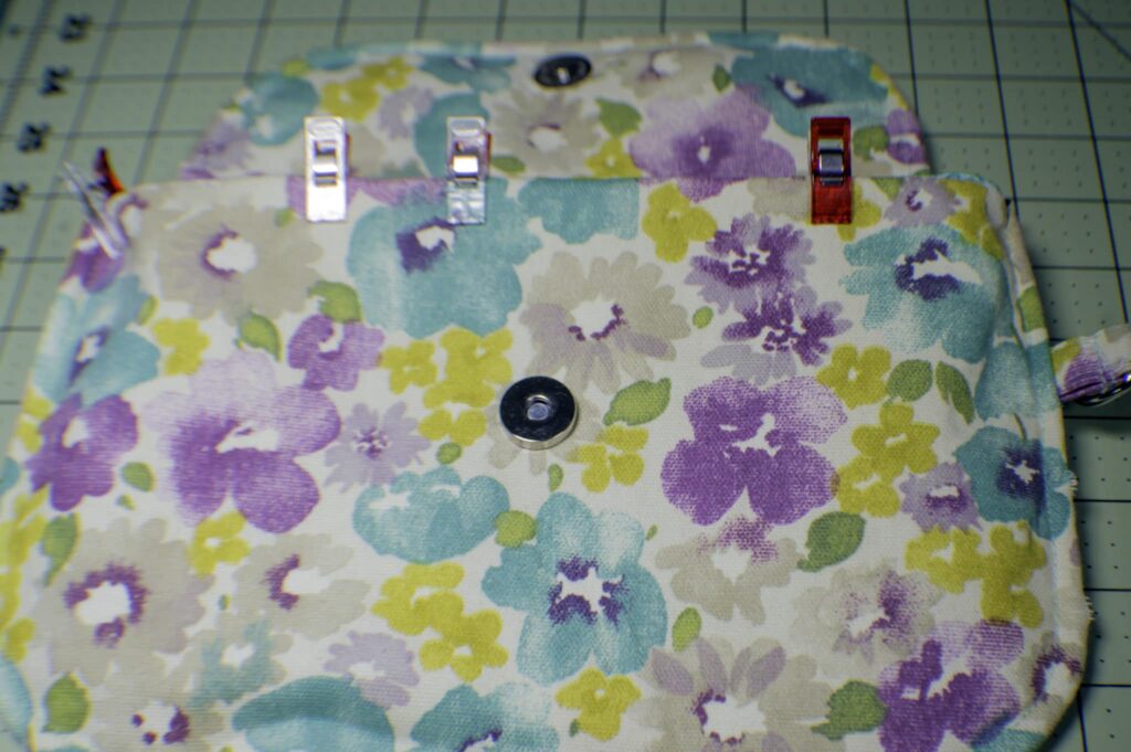 Easy sew DIY clutch wristlet