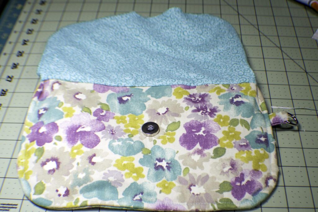 Easy sew DIY clutch wristlet