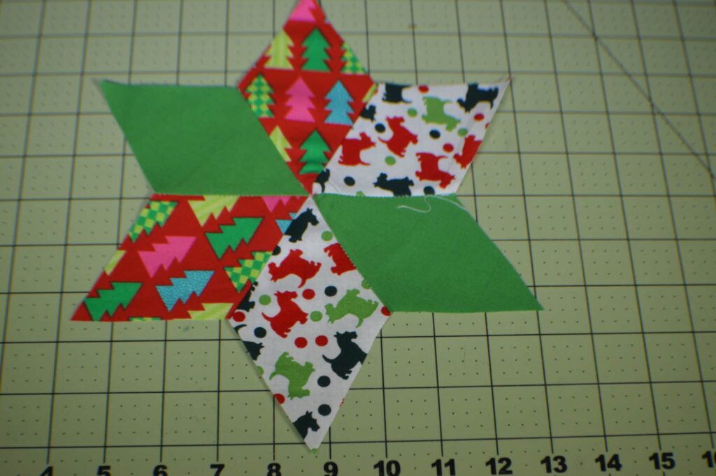 How to make a Christmas patchwork star