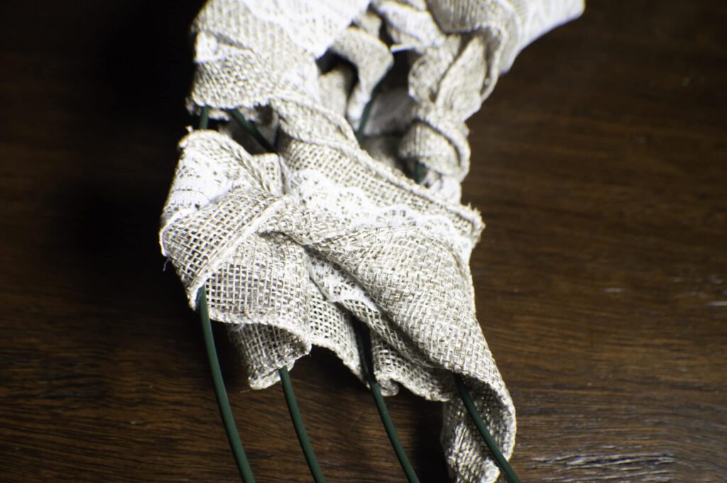 How to make a dollar store burlap wreath