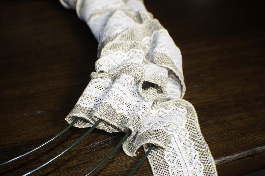 How to make a dollar tree burlap wreath