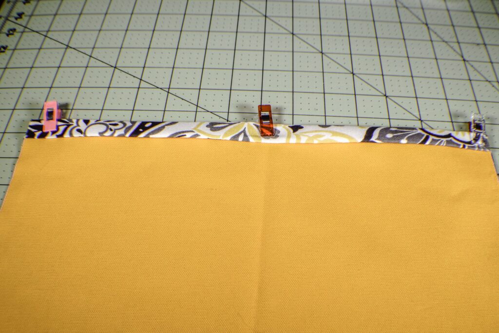 Make a padded DSLR camera bag