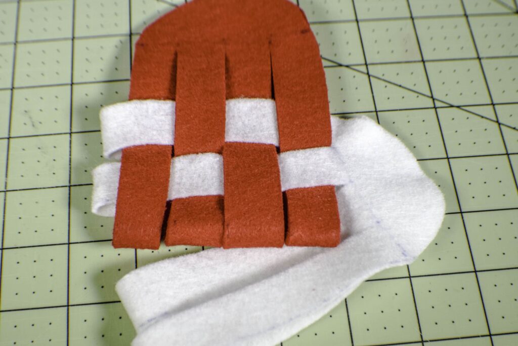 How to make a woven heart pouch
