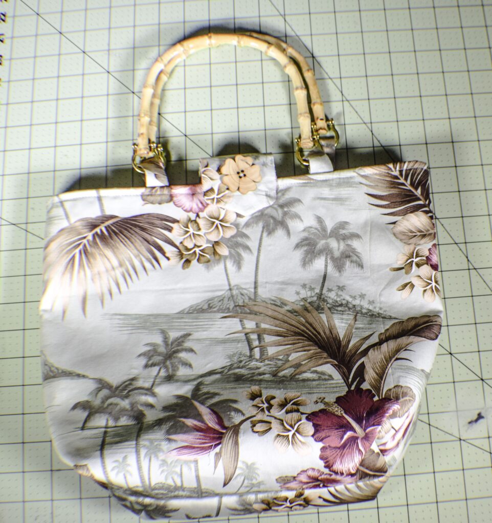 Make a handbag with bamboo handles
