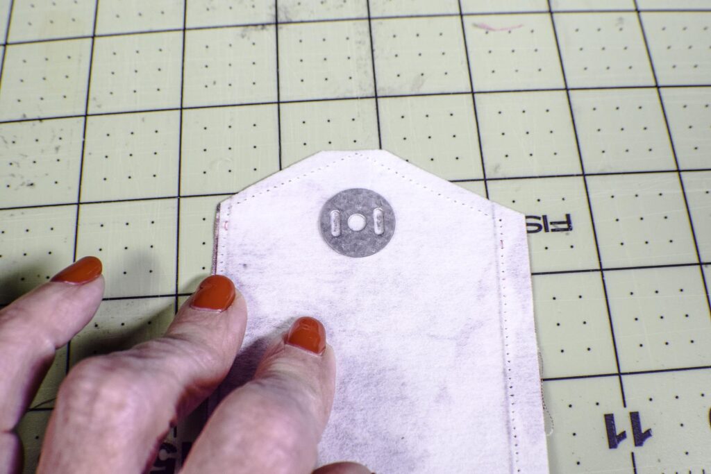 Make a handbag with bamboo handles