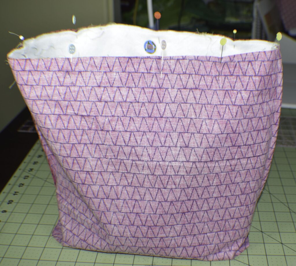 Make a handbag with bamboo handles