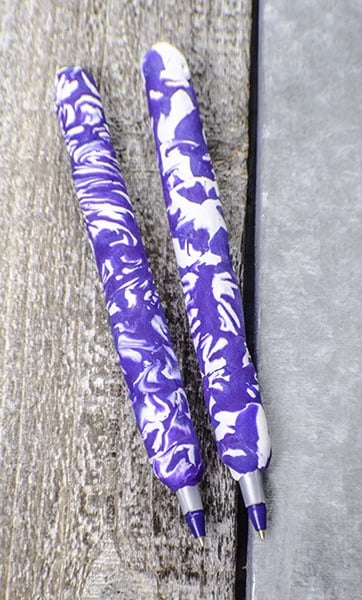 Simple DIY Marbled Pen Tutorial