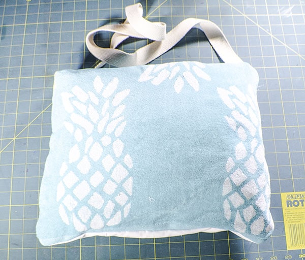 How to make a beach towel tote