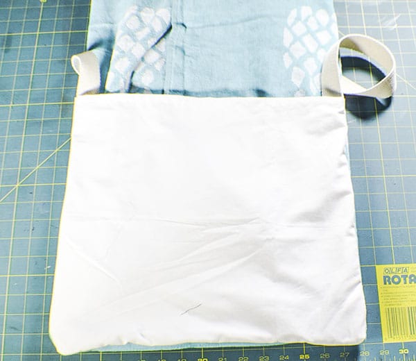 How to make a beach towel tote