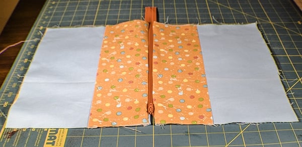 How to make an open wide zippered pouch