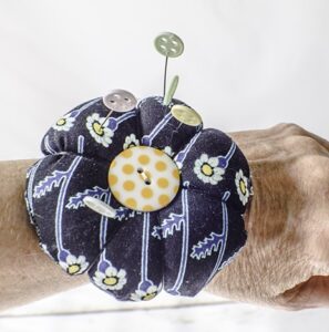 How to Make a Bible Cover - Sew Very Crafty