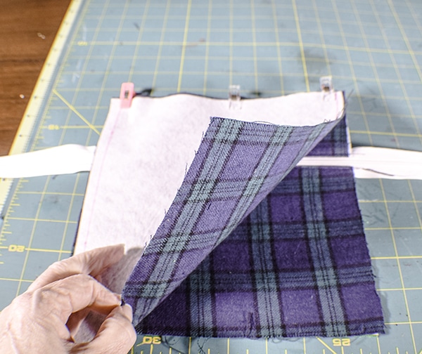 How to make a zippered wristlet purse