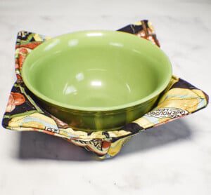How to Make a Microwave Bowl Cozy - Sew Very Crafty
