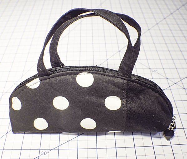 How to make a DIY makeup bag with handles