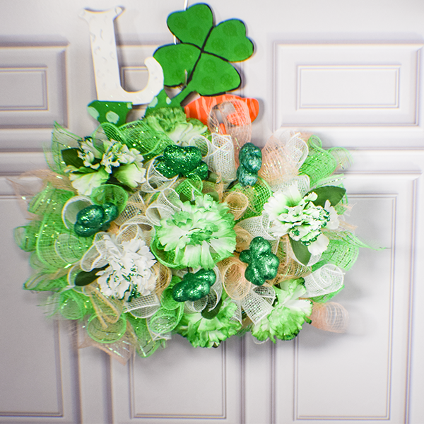 How to Make a Dollar Tree St. Patrick’s Day Wreath Rail Wreath