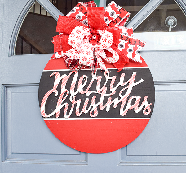 How to Make a Festive Christmas Door Hanger