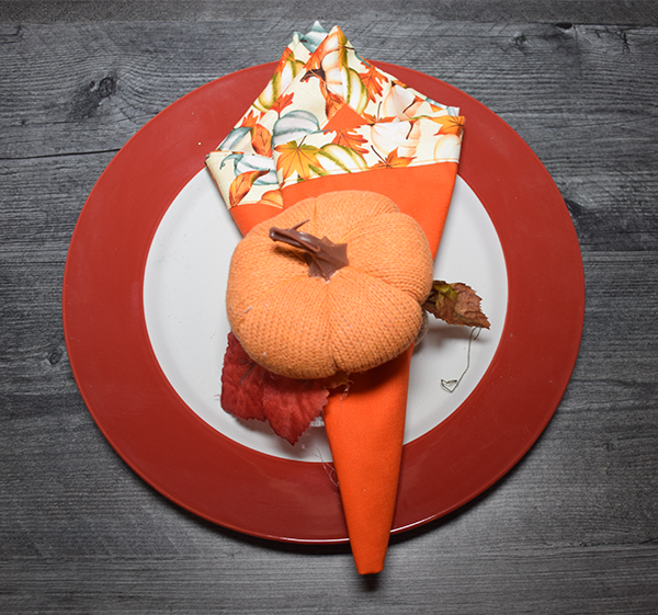 How to Make Holiday Fabric Napkins