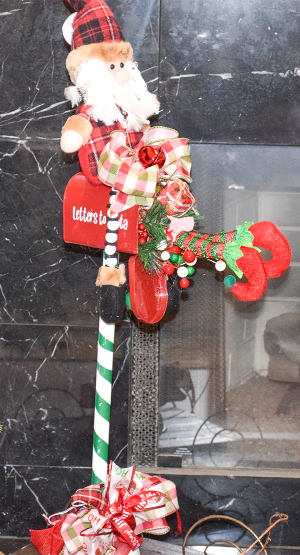 How to Make a Dollar Tree Christmas MailBox