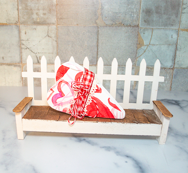 How to Make a Garden Bench for the seasons